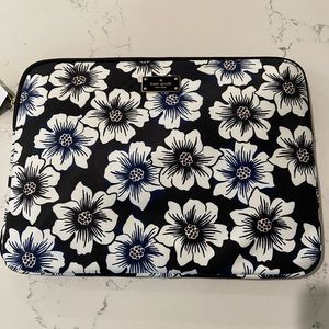 NWT Kate Spade Blake Avenue floral laptop sleeve